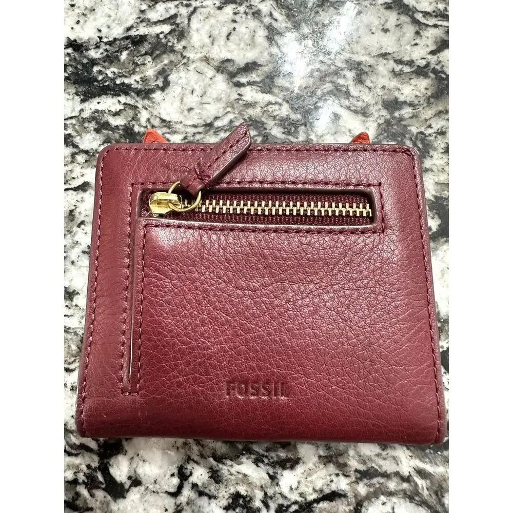 Fossil Fox Appliqué Bifold Wallet in Burgundy, Coral & Cream Novelty